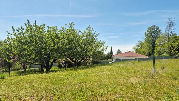 Terrain Saint Lattier 1193 m2  85 000 Euros