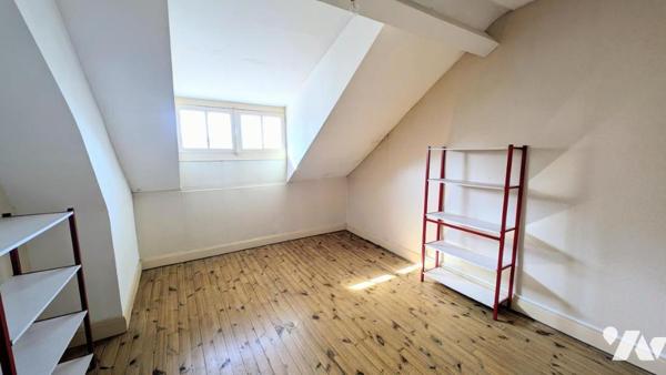 Quartier résidentiel proche Hôpital & Gare Belle VILLA 1930 T6 de 122m² habitables Garage & Jardin 