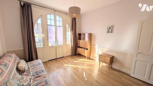 Quartier résidentiel proche Hôpital & Gare Belle VILLA 1930 T6 de 122m² habitables Garage & Jardin 