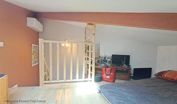 Maison de village T2/T3 de 48 m² (60 m² au sol) entièrement rénovée - Tourzel-Ronzières