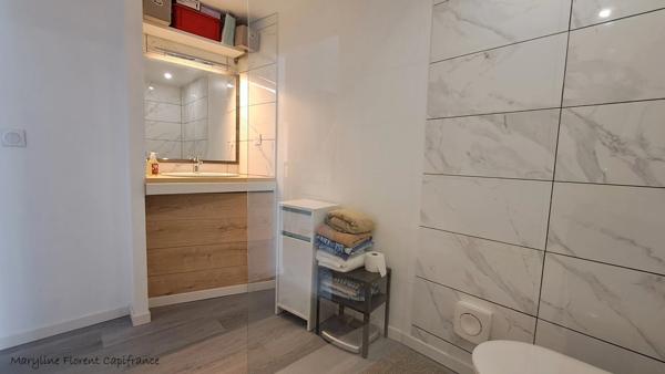 Maison de village T2/T3 de 48 m² (60 m² au sol) entièrement rénovée - Tourzel-Ronzières