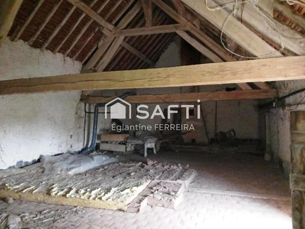 A PROXIMITE DE POULAINES, LONGERE ET DEPENDANCES