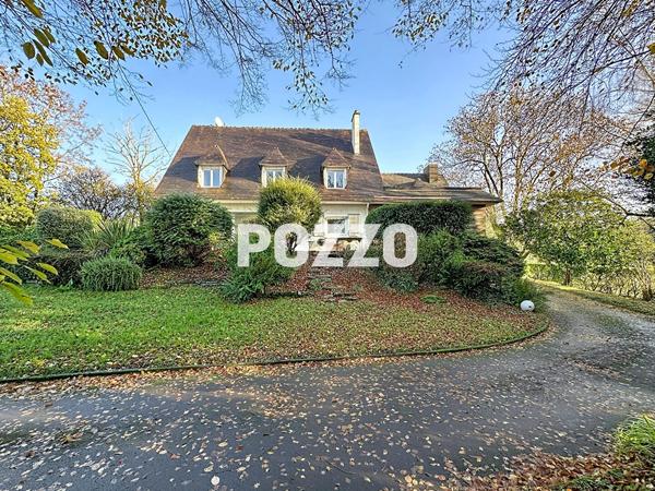 A Vendre - AVRANCHES - Maison 10 pièce(s) 270 m² - Terrain de 2780 m² AVRANCHES