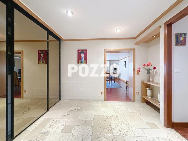 A Vendre - AVRANCHES - Maison 10 pièce(s) 270 m² - Terrain de 2780 m² AVRANCHES