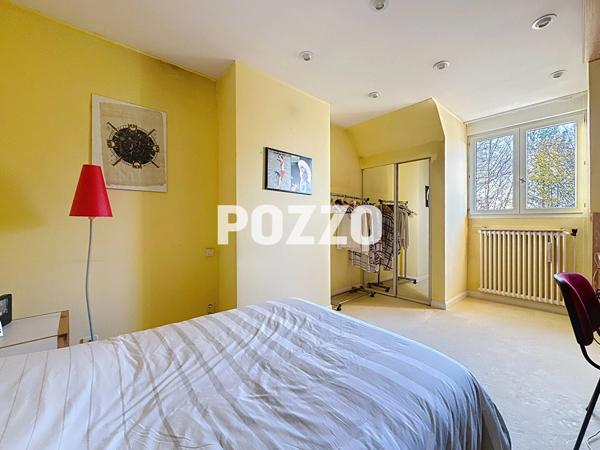 A Vendre - AVRANCHES - Maison 10 pièce(s) 270 m² - Terrain de 2780 m² AVRANCHES