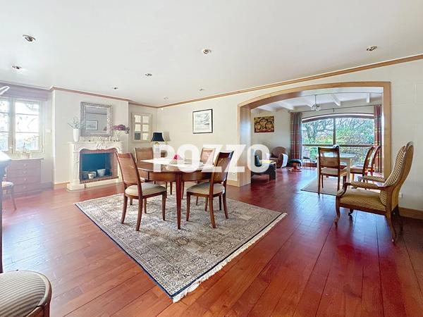 A Vendre - AVRANCHES - Maison 10 pièce(s) 270 m² - Terrain de 2780 m² AVRANCHES
