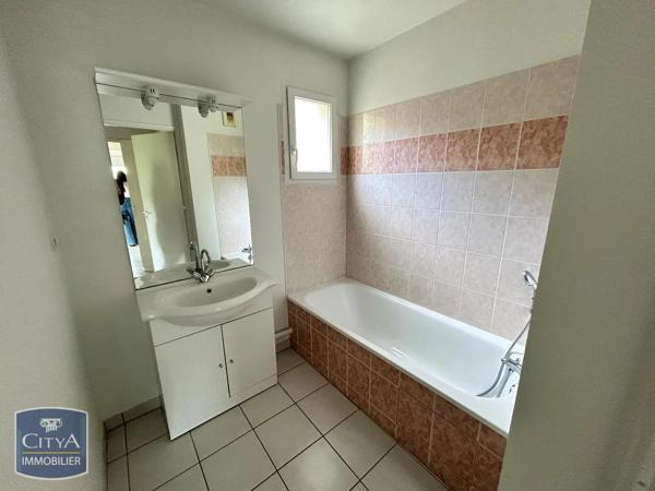 Appartement à louer 3 pièces 51.65m² Tulle (19000)