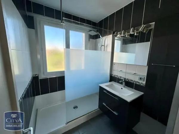 Appartement à louer 4 pièces 69.09m² Clermont-Ferrand (63100)