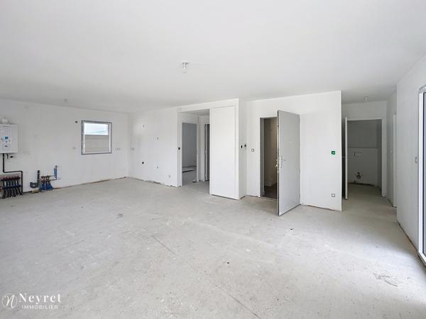 VEAUCHE DANS SECTEUR RESIDENTIEL T4 Dernier étage 77,63m² dernier étage