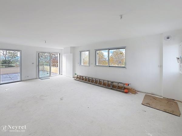 VEAUCHE DANS SECTEUR RESIDENTIEL T4 Dernier étage 77,63m² dernier étage