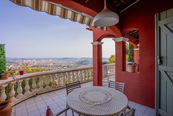 Villa Toulon Ouest 5 pièce(s) 107 m2