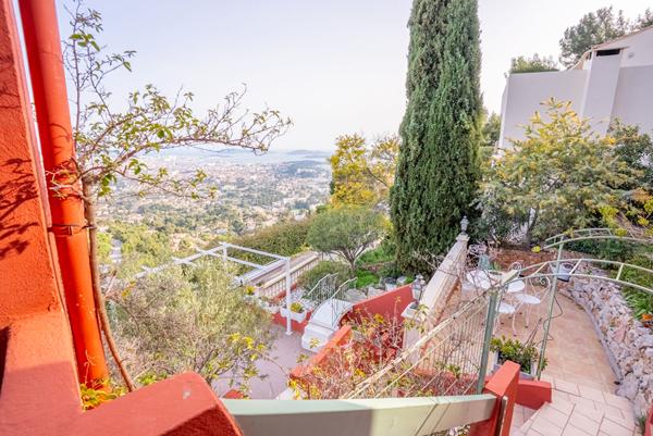 Villa Toulon Ouest 5 pièce(s) 107 m2