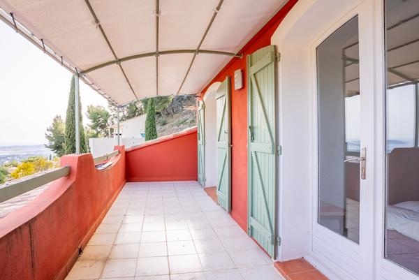 Villa Toulon Ouest 5 pièce(s) 107 m2