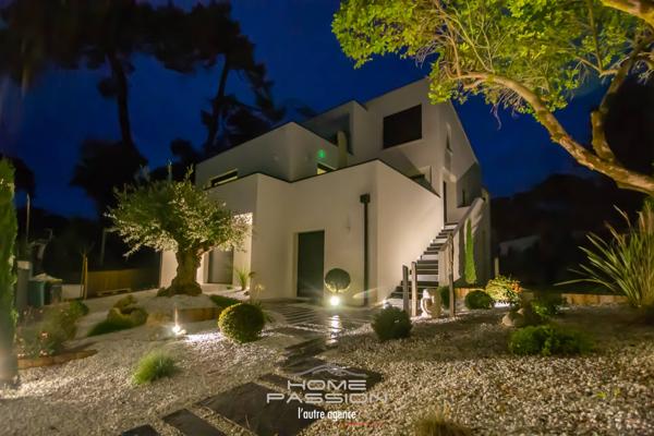 SAINT GEORGES DE DIDONNE  SPLENDIDE VILLA CONTEMPORAINE