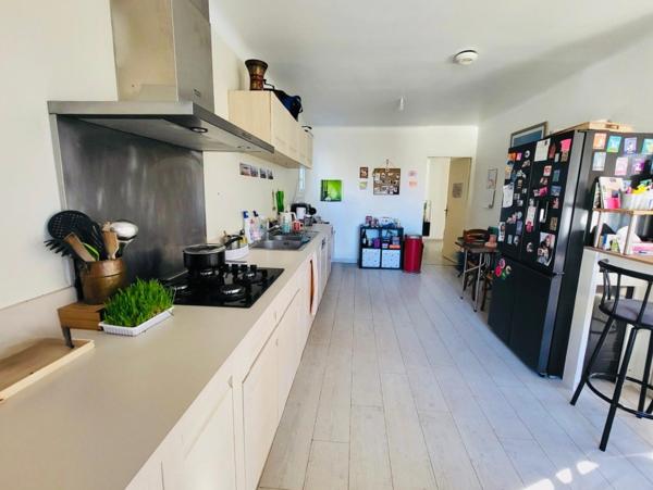 Belle maison Isle Sur La Sorgue 5 pièces sur terrain de plus de 2300m2