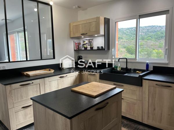 Villa 219 m² avec piscine dont dépendance de 60 m²