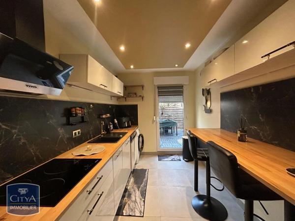 Appartement à louer 2 pièces 56.9m²