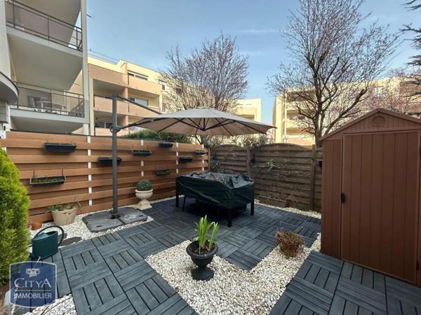 Appartement à louer 2 pièces 56.9m²