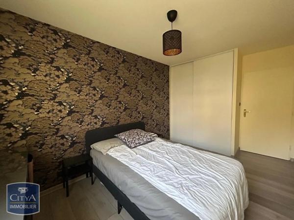 Appartement à louer 2 pièces 56.9m²