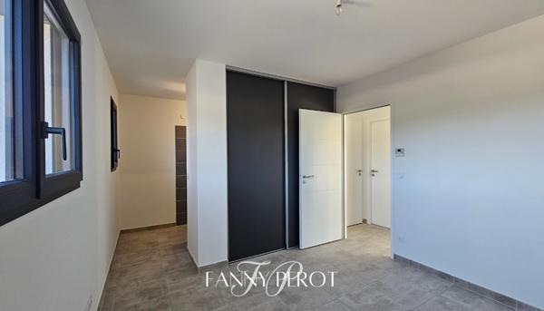 Maison 3 faces de 90 m² avec piscine et garage à Saint-Cyprien