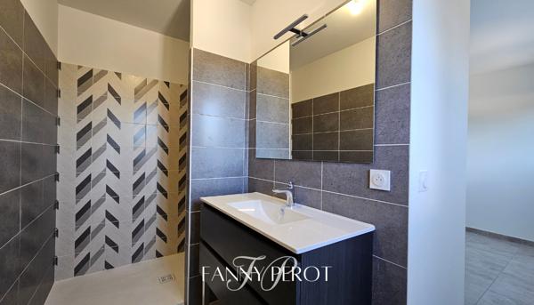 Maison 3 faces de 90 m² avec piscine et garage à Saint-Cyprien