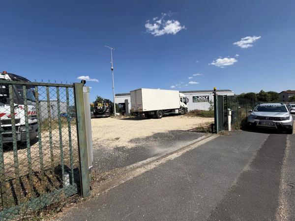 Location                                                      Local commercial
                        
                     6 pièces                      380 m2                     à Brioude