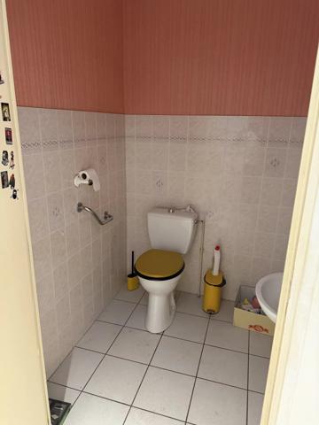 Location                                                      Local commercial
                        
                     6 pièces                      380 m2                     à Brioude