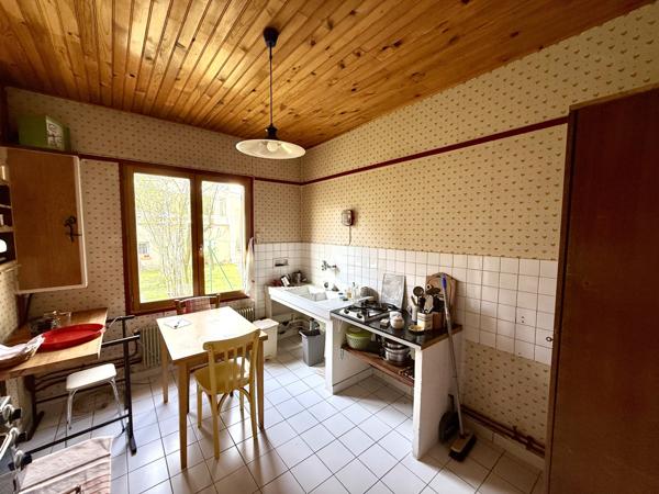 Livry-Gargan (93190) Maison avec jardin, garage et dépendance