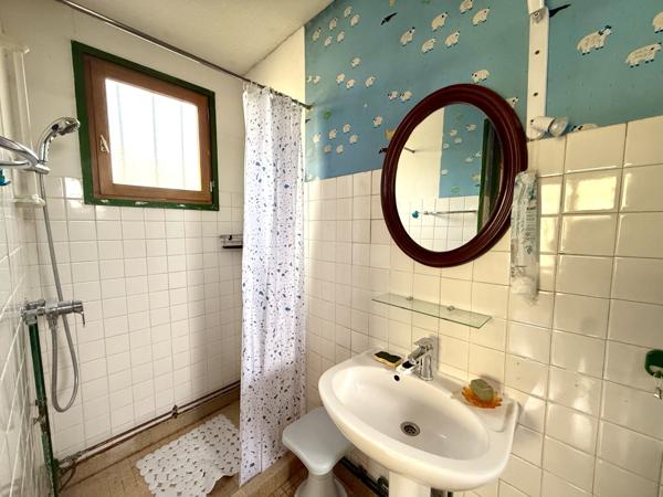 Livry-Gargan (93190) Maison avec jardin, garage et dépendance