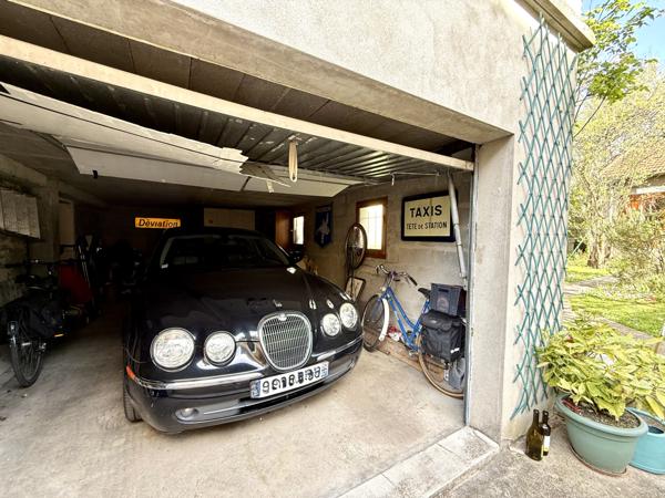 Livry-Gargan (93190) Maison avec jardin, garage et dépendance
