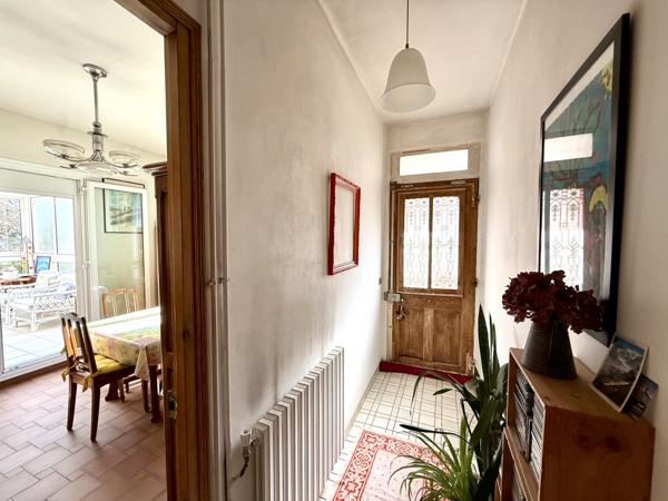 Livry-Gargan (93190) Maison avec jardin, garage et dépendance