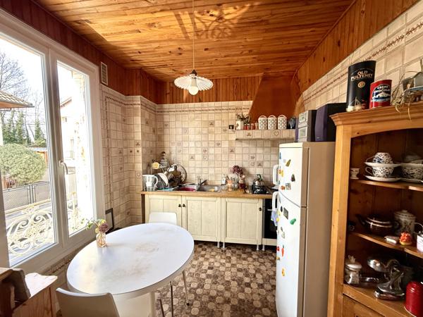 Livry-Gargan (93190) Maison avec jardin, garage et dépendance