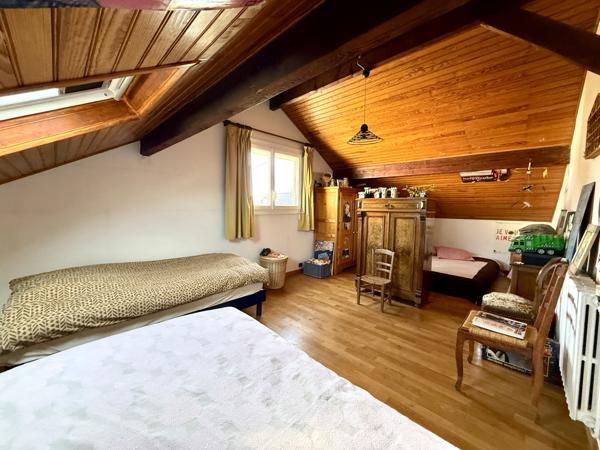 Livry-Gargan (93190) Maison avec jardin, garage et dépendance