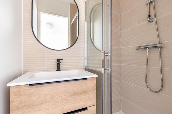 BORDEAUX coeur de SAINT-AUGUSTIN :  Appt T4, 3 chs, grand balcon au calme, rénové, garage possible