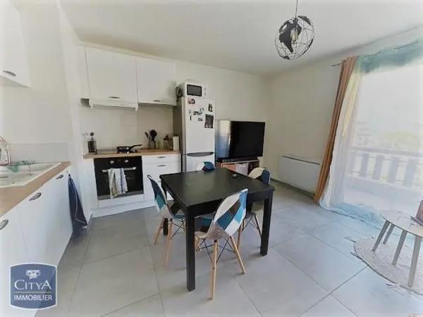 Appartement à louer 2 pièces Embrun (05200)