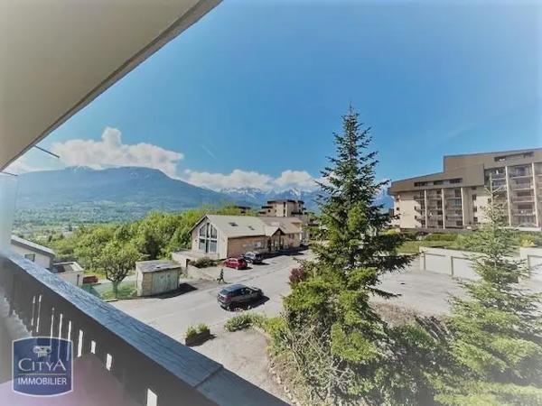 Appartement à louer 2 pièces Embrun (05200)