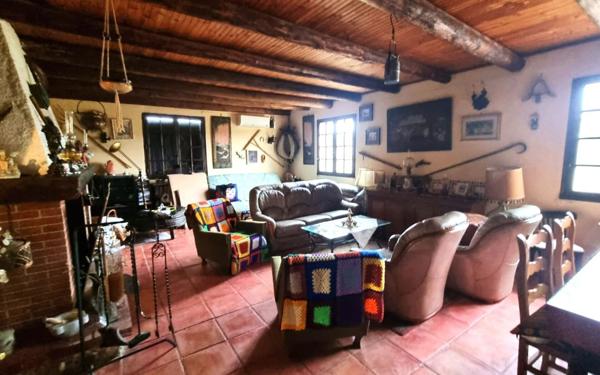 Maison à vendre    3 pièces • 129,17 m2 Régusse