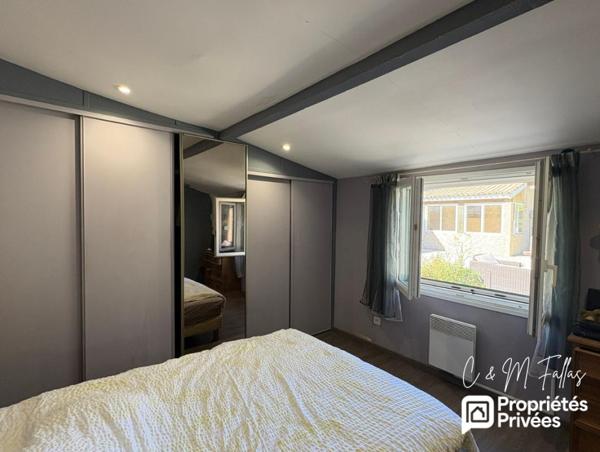 Ensemble immobilier avec appartement indépendant, piscine et dépendances à Séguret