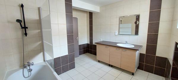 Maison
         3 pièces
        - 82 m² 130 000 € *