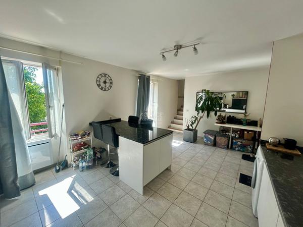 Appartement Carrieres Sous Poissy 3 pièce(s) 68 m2 219 000 € **  - Référence  9247