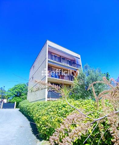 Appartement
         4 pièces
        - 76 m² Exclusivité 137 000 € *