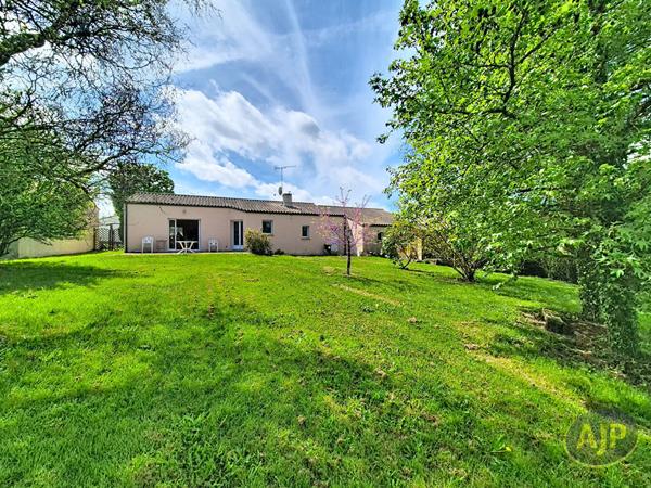 Vente maison Montaigu : 263 000 € - AJP Immobilier Montaigu