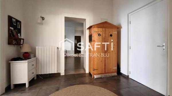 Sète centre-ville – Appartement de caractère avec garage et luminosité exceptionnelle