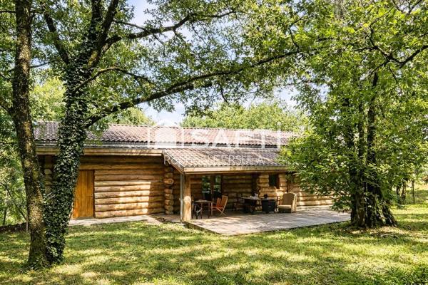 Incroyable maison en rondins 8 pièces