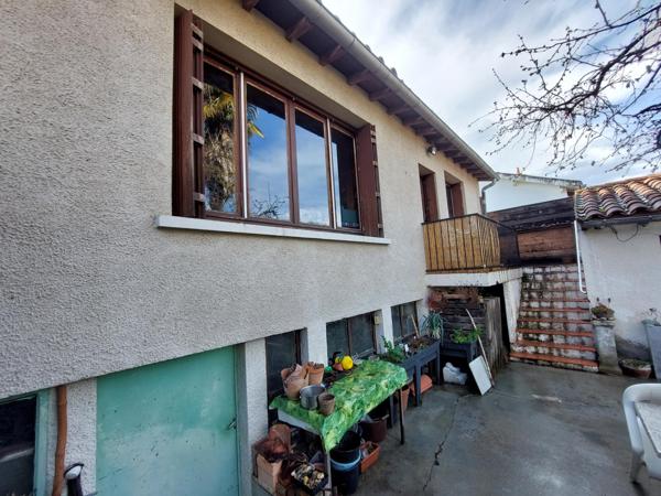 Maison 4 pièces sur terrain de 630 m².