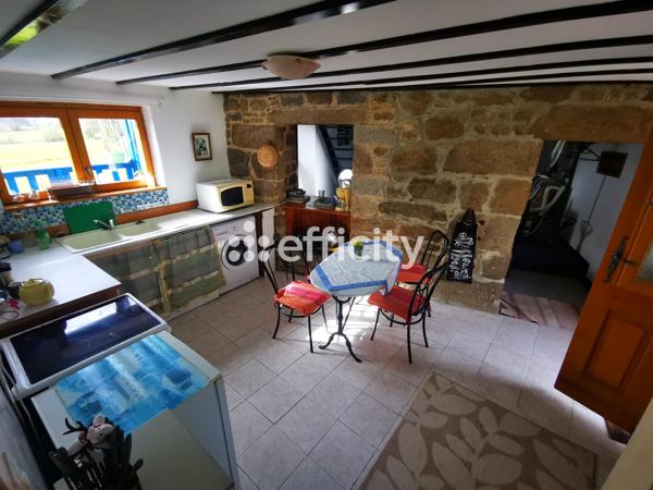 Maison
         14 pièces
        - 330 m² Exclusivité 211 000 € *