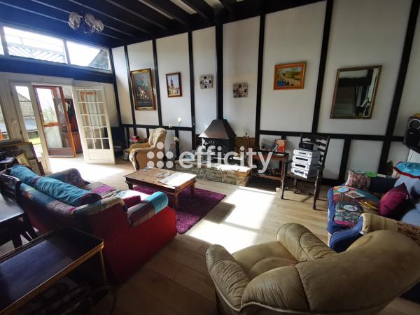 Maison
         14 pièces
        - 330 m² Exclusivité 211 000 € *