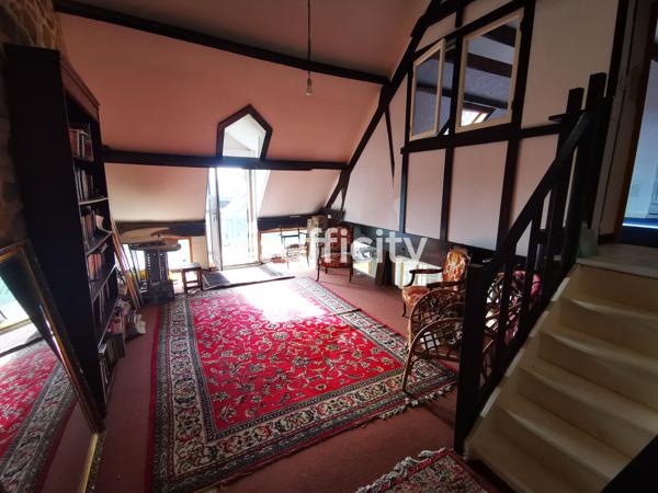Maison
         14 pièces
        - 330 m² Exclusivité 211 000 € *