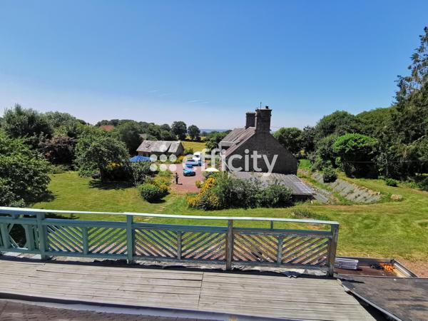 Maison
         14 pièces
        - 330 m² Exclusivité 211 000 € *