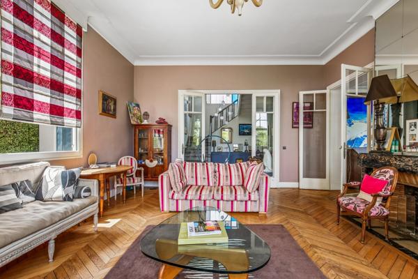 Vente Maison de luxe Garches 12 Pièces 594 m²
